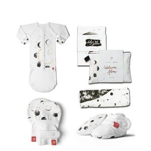 Goumi x Baby Jives Moon & Back Newborn Set + Extra Booties/Mitts